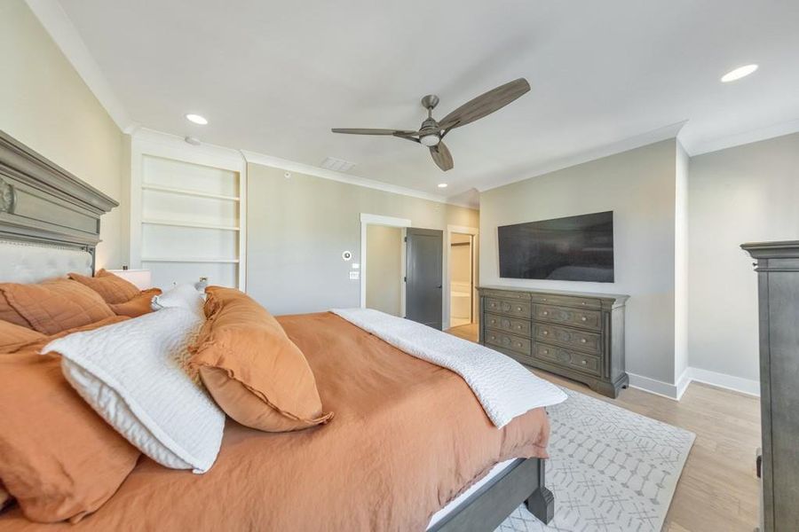 Furnished interior view inside a new home in , Woodstock (Image 32).