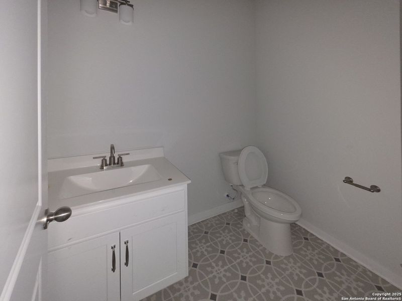 Furnished interior view inside a new home in The Heritage at Saddlebrook Ranch 70's, Schertz (Image 9).