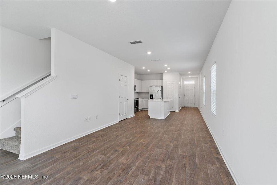 Spacious, unfurnished interior of a new home in , Jacksonville (Image 15).