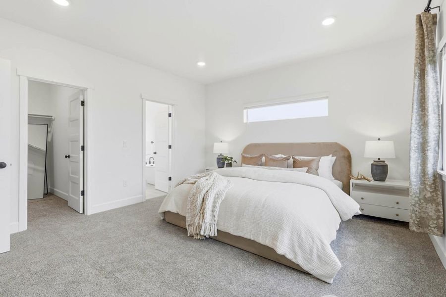 Furnished interior view inside a new home in Upland Meadows, Hermiston (Image 27).