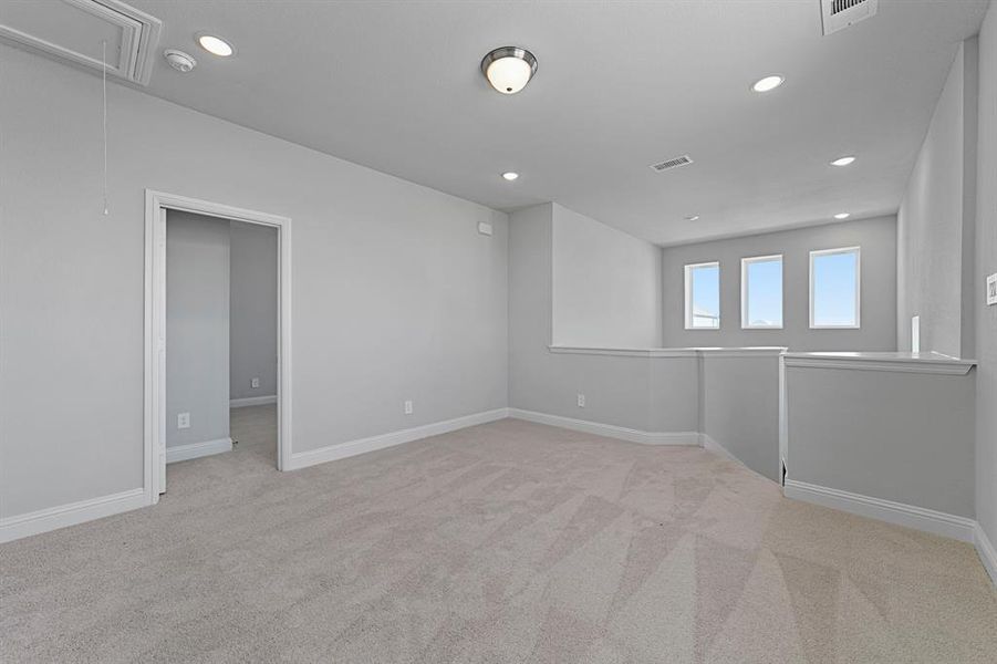 Spacious, unfurnished interior of a new home in Symmetry 37s, Frisco (Image 4). Spacious, unfurnished interior of a new home in Symmetry 37s, Frisco (Image 4).