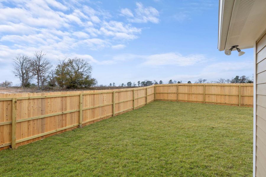 Exterior details and patio area of a home in , Huntsville (Image 26).