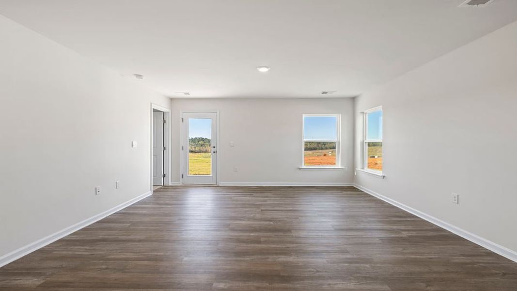 Spacious, unfurnished interior of a new home in Harper Ridge, Roebuck (Image 26). Spacious, unfurnished interior of a new home in Harper Ridge, Roebuck (Image 26).