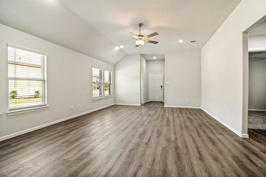 1/2 bath at Foyer entrance 1/2 bath at Foyer entrance
