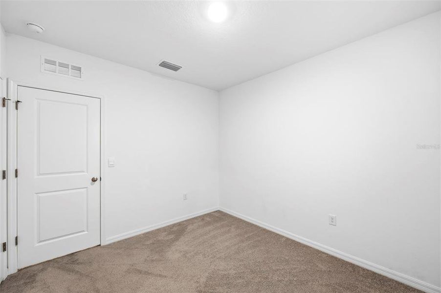 Spacious, unfurnished interior of a new home in , Apollo Beach (Image 44).