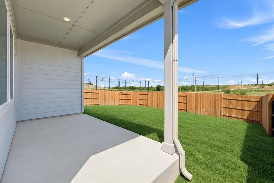 Exterior details and patio area of a home in Sunfield, Buda (Image 3).