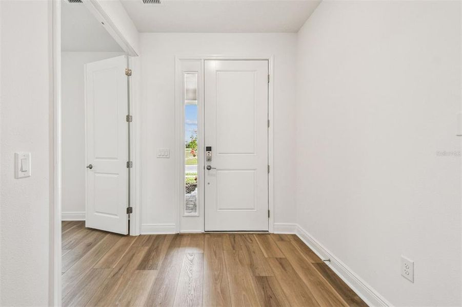 Spacious, unfurnished interior of a new home in Hawkstone, Sarasota (Image 26). Spacious, unfurnished interior of a new home in Hawkstone, Sarasota (Image 26).