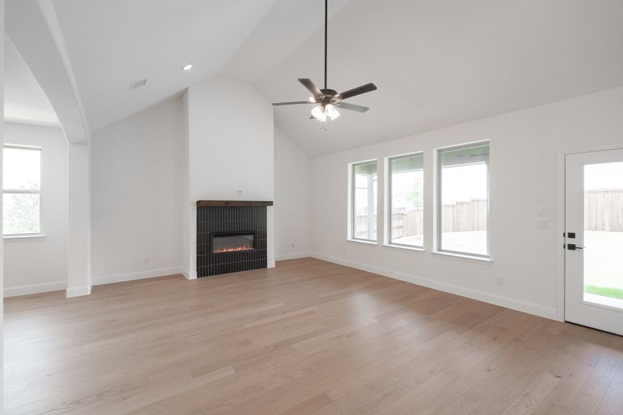 Spacious, unfurnished interior of a new home in Enclave at Legacy Hills, Celina (Image 22). Spacious, unfurnished interior of a new home in Enclave at Legacy Hills, Celina (Image 22).