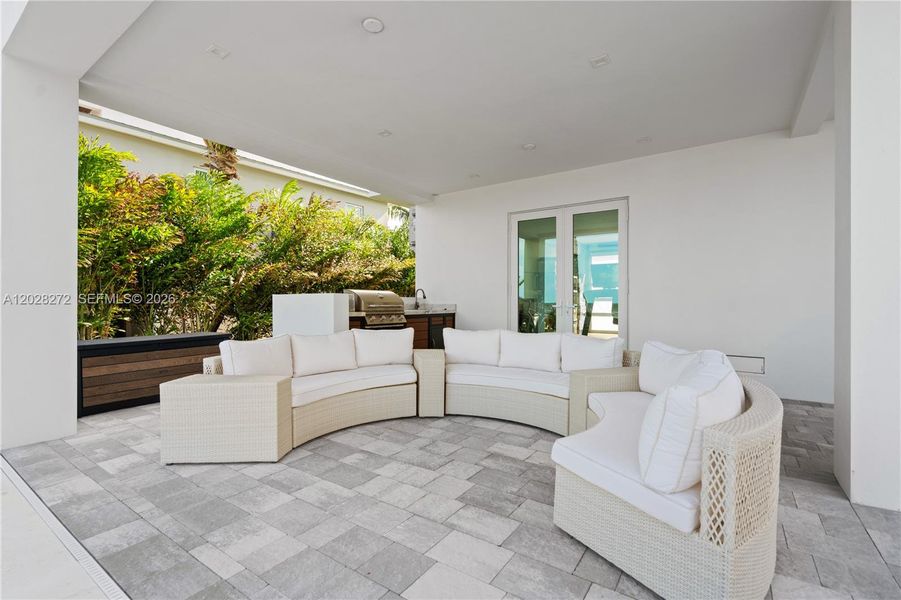 Exterior details and patio area of a home in , Marathon (Image 26).