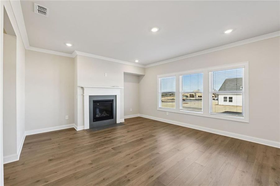 Spacious, unfurnished interior of a new home in River Pointe, Monroe (Image 21).