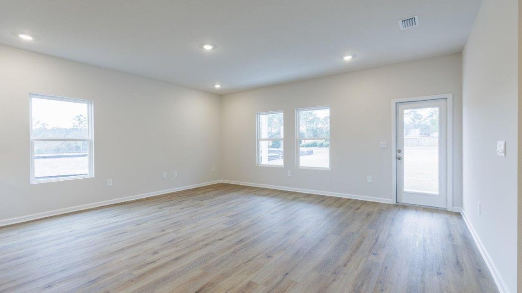 Representative unfurnished interior of a home built from the Plan by D.R. Horton in Greystone, Crawfordville (Image 13). Representative unfurnished interior of a home built from the Plan by D.R. Horton in Greystone, Crawfordville (Image 13).