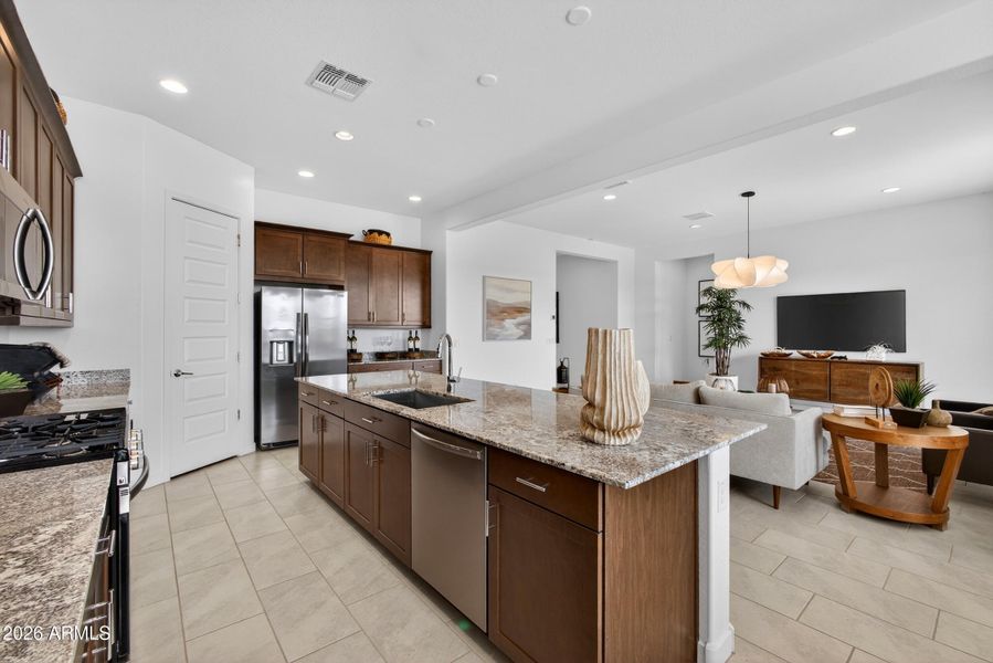 24_6x7a2074 24_6x7a2074