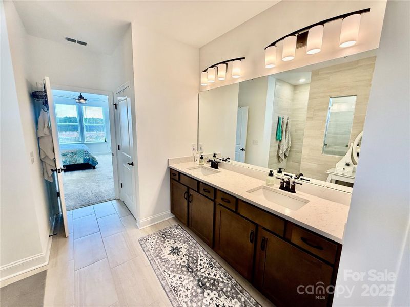 Primary Bathroom w/spa like Shower