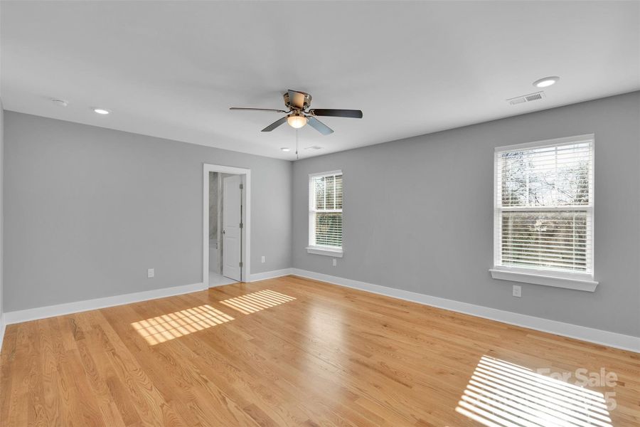 Spacious, unfurnished interior of a new home in , Charlotte (Image 27).