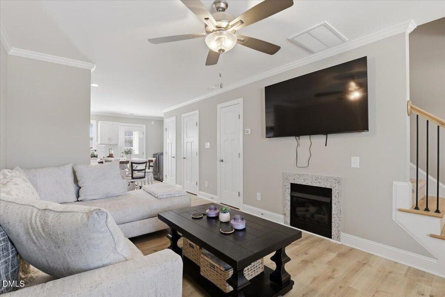 09-96 Linda St-9 09-96 Linda St-9