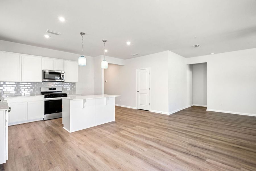 Spacious, unfurnished interior of a new home in Heartwood, Richmond Hill (Image 26). Spacious, unfurnished interior of a new home in Heartwood, Richmond Hill (Image 26).