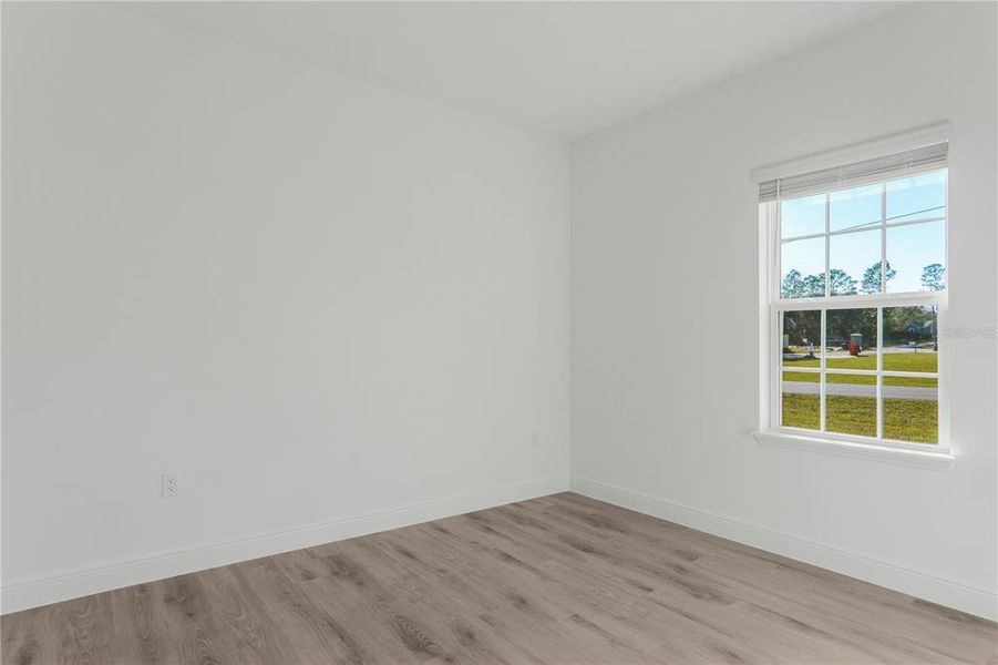 Spacious, unfurnished interior of a new home in , Citrus Springs (Image 35).
