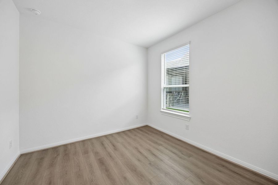 Spacious, unfurnished interior of a new home in Del Webb in Chambers Creek, Willis (Image 20).
