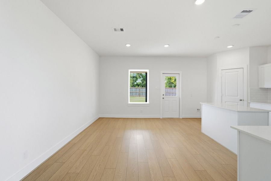 Spacious, unfurnished interior of a new home in Bluestem, Brookshire (Image 24).