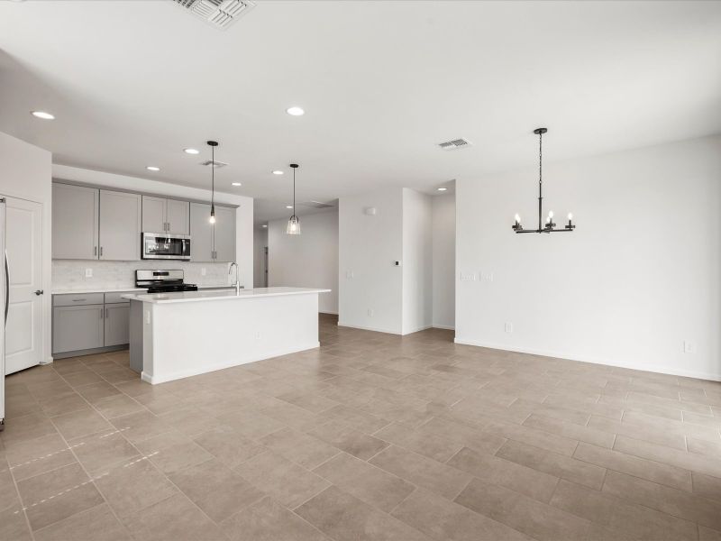 Spacious, unfurnished interior of a new home in Alamar at Rocking K, Tucson (Image 7).