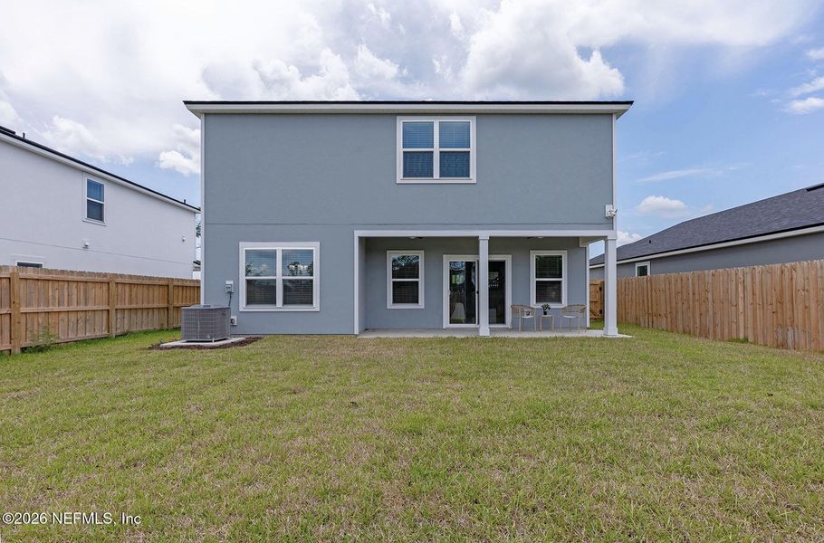 Exterior details and patio area of a home in , Jacksonville (Image 4).