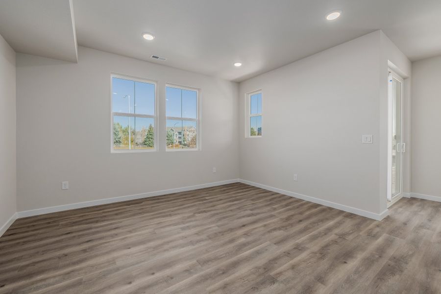 Spacious, unfurnished interior of a new home in Arras Park, Thornton (Image 15).