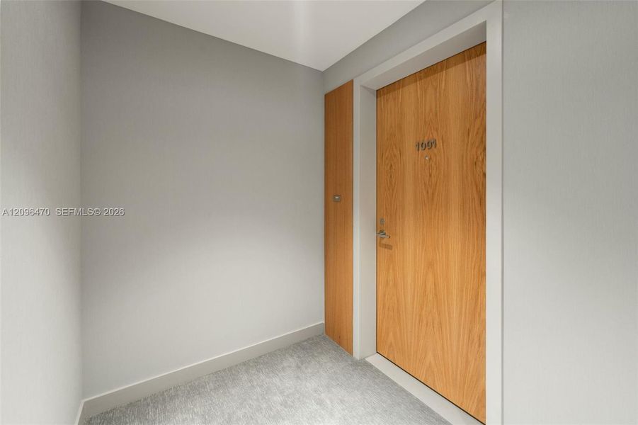 Spacious, unfurnished interior of a new home in , Miami Beach (Image 38).