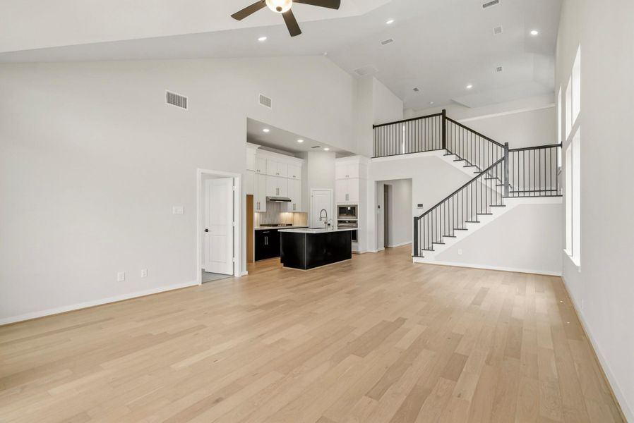 Spacious, unfurnished interior of a new home in Bridgeland 45', 50', 70', Cypress (Image 12). Spacious, unfurnished interior of a new home in Bridgeland 45', 50', 70', Cypress (Image 12).