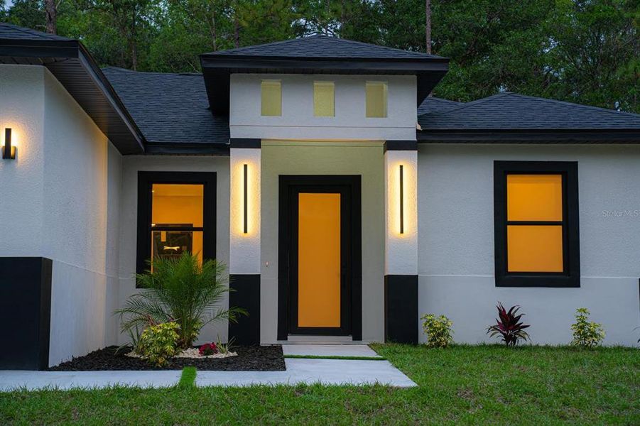 Exterior details and patio area of a home in , Brooksville (Image 4).
