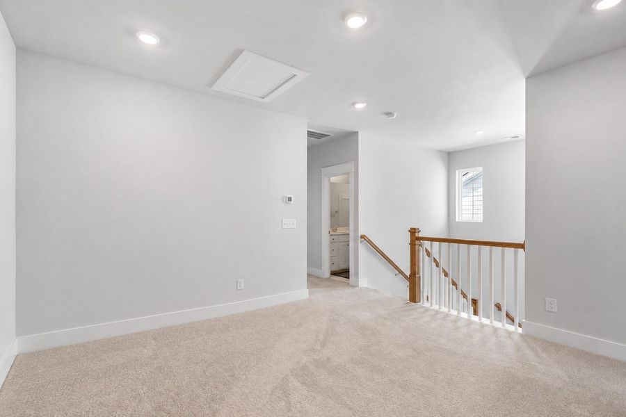 Spacious, unfurnished interior of a new home in Carnes Crossroads, Summerville (Image 21). Spacious, unfurnished interior of a new home in Carnes Crossroads, Summerville (Image 21).