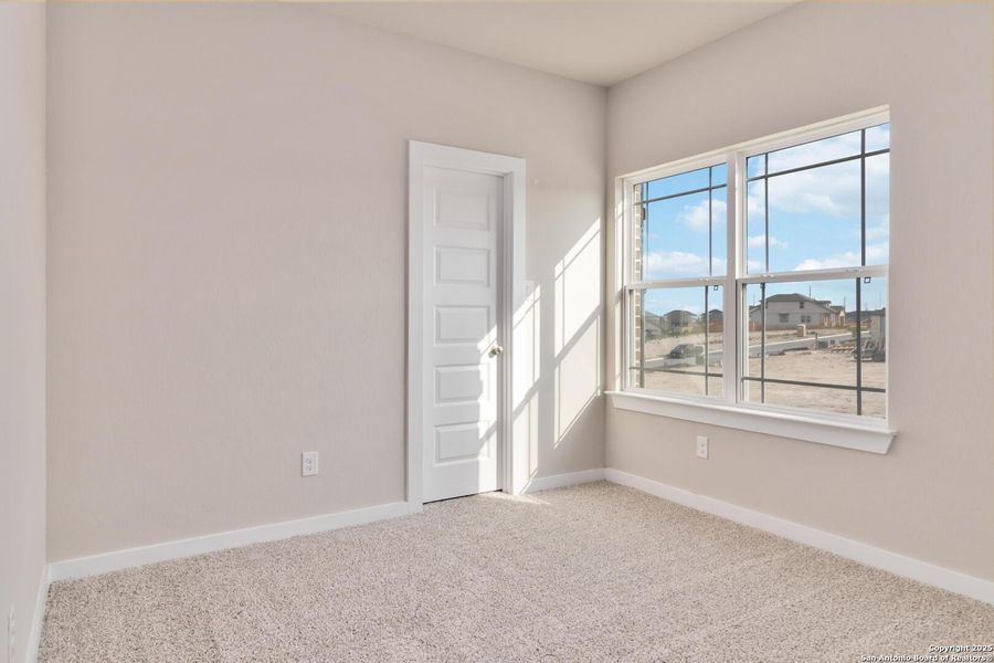 Spacious, unfurnished interior of a new home in Hunters Ranch, San Antonio (Image 17). Spacious, unfurnished interior of a new home in Hunters Ranch, San Antonio (Image 17).