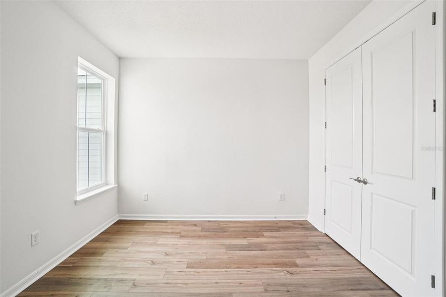 Spacious, unfurnished interior of a new home in Isla Mirada, San Antonio (Image 34).