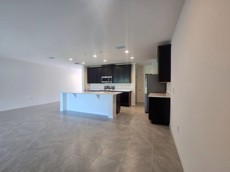 Spacious, unfurnished interior of a new home in Sky Lakes Estates, St. Cloud (Image 5).