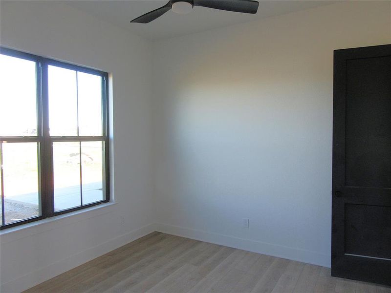 Spacious, unfurnished interior of a new home in , Crawford (Image 26).