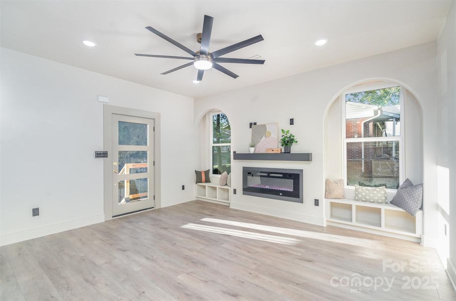 Living Area Living Area