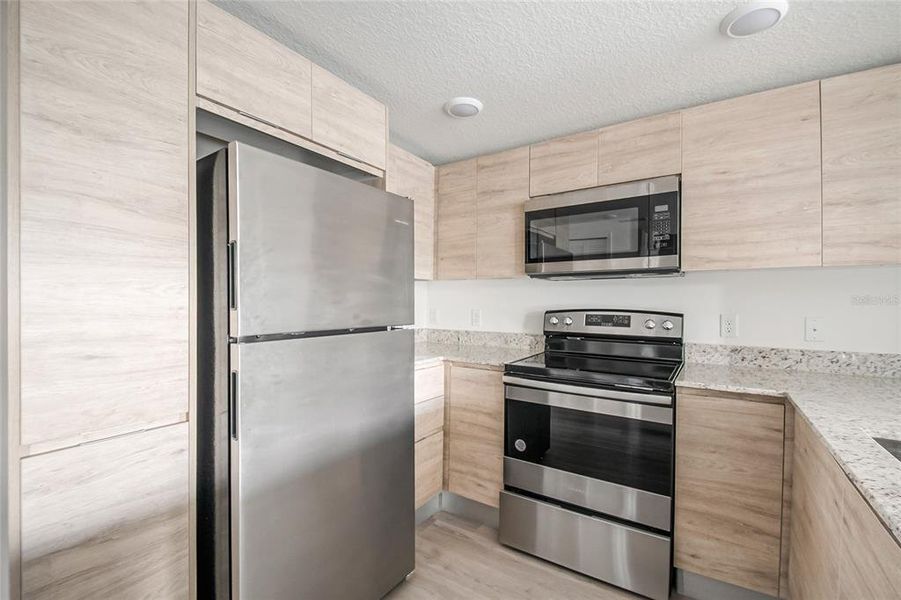 Furnished interior view inside a new home in , Orlando (Image 16).