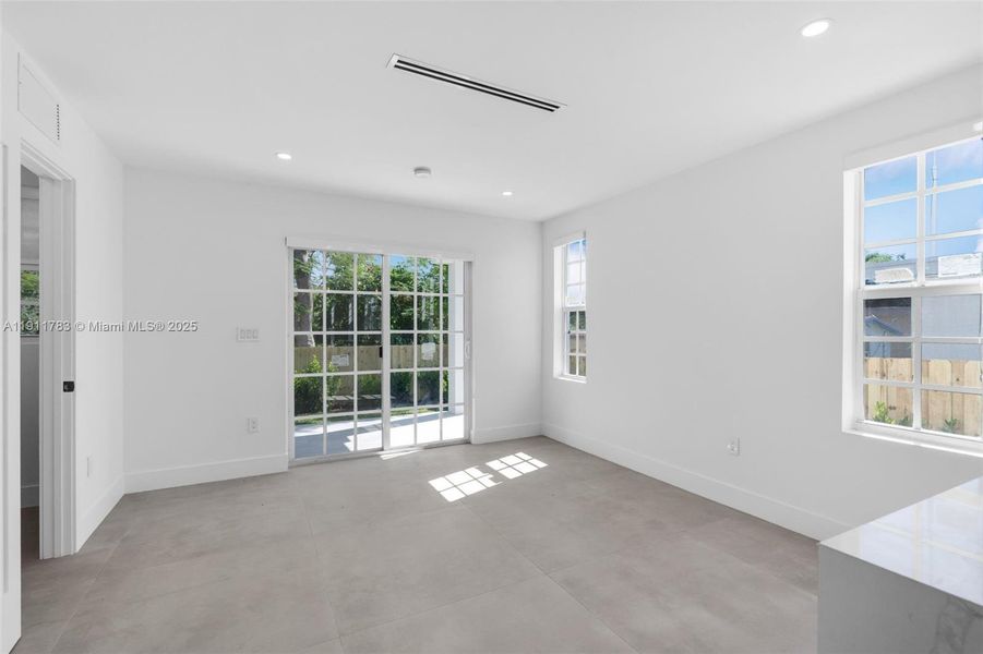 Spacious, unfurnished interior of a new home in , West Palm Beach (Image 20). Spacious, unfurnished interior of a new home in , West Palm Beach (Image 20).