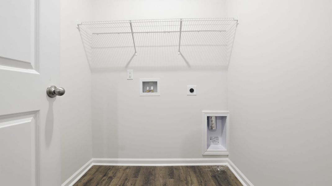 Spacious, unfurnished interior of a new home in Waverly Station, Greenwood (Image 29).