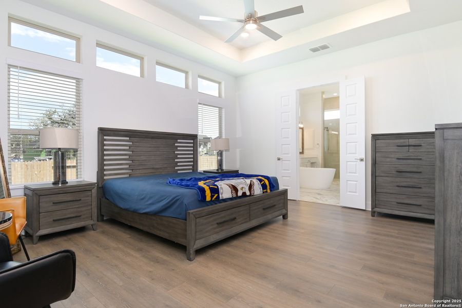 Furnished interior view inside a new home in Mesa Western, Cibolo (Image 7).