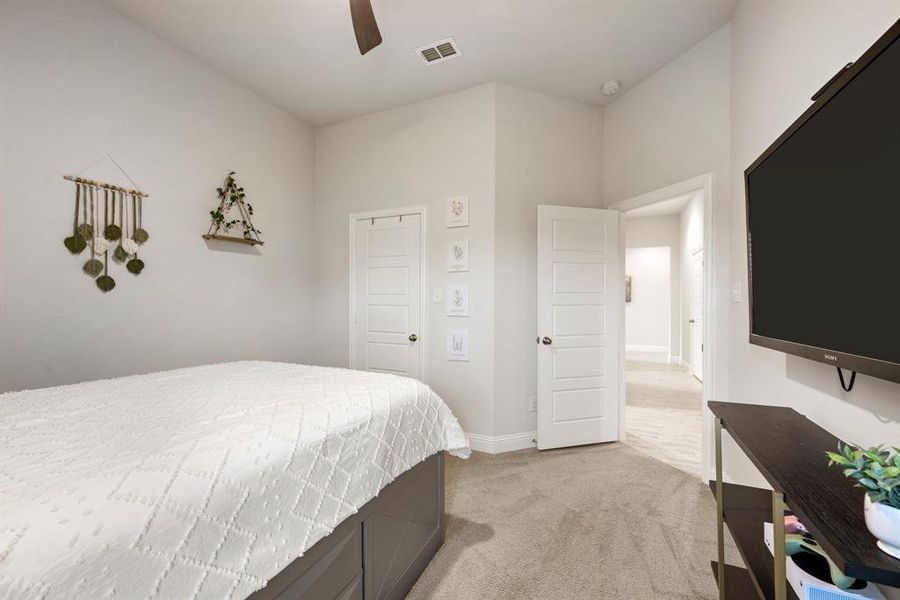 Furnished interior view inside a new home in Timberbrook, Justin (Image 27).