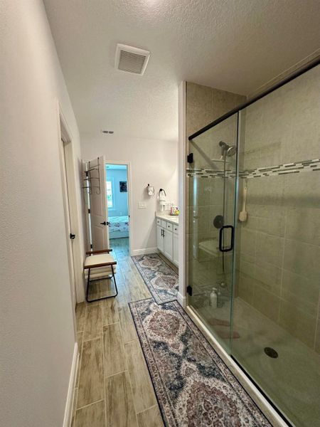 Image 53 of a home in .