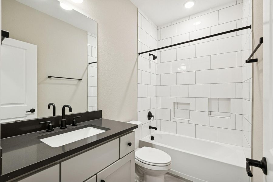 Furnished interior view inside a new home in Riceland 60’ Homesites, Mont Belvieu (Image 14). Furnished interior view inside a new home in Riceland 60’ Homesites, Mont Belvieu (Image 14).