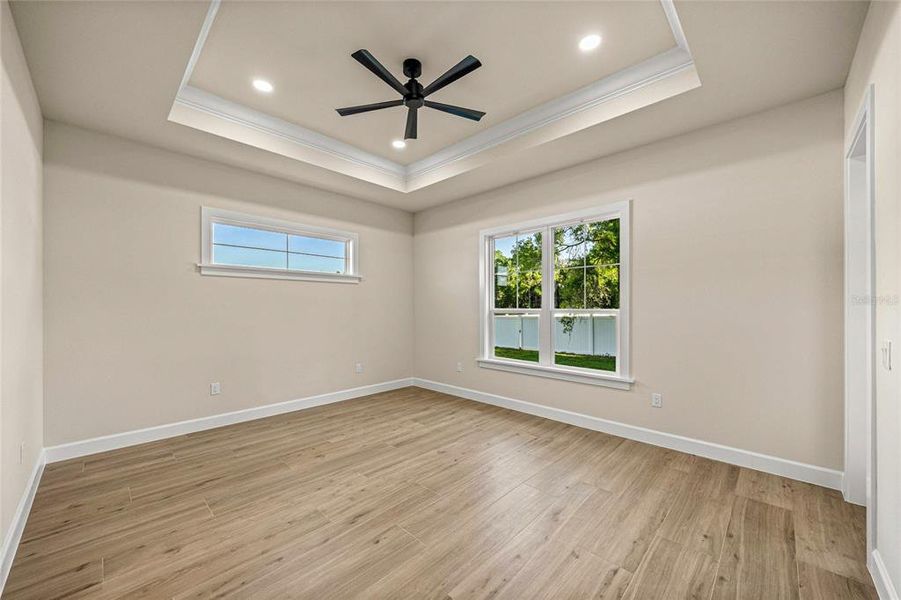 Spacious, unfurnished interior of a new home in , Ocala (Image 27).