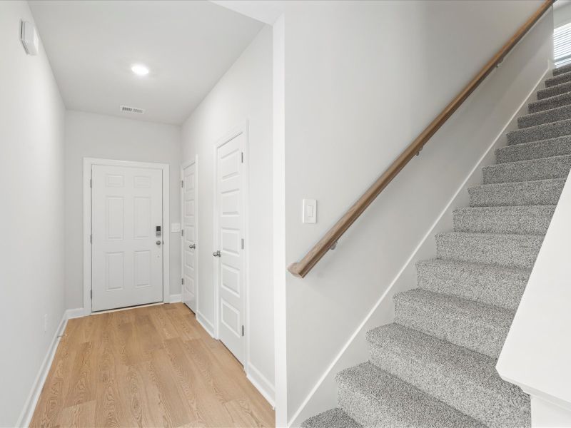 Welcome to the Dallas floorplan at Brayfield Manor - Heritage Collection.