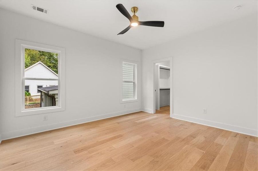 Spacious, unfurnished interior of a new home in , Atlanta (Image 26).
