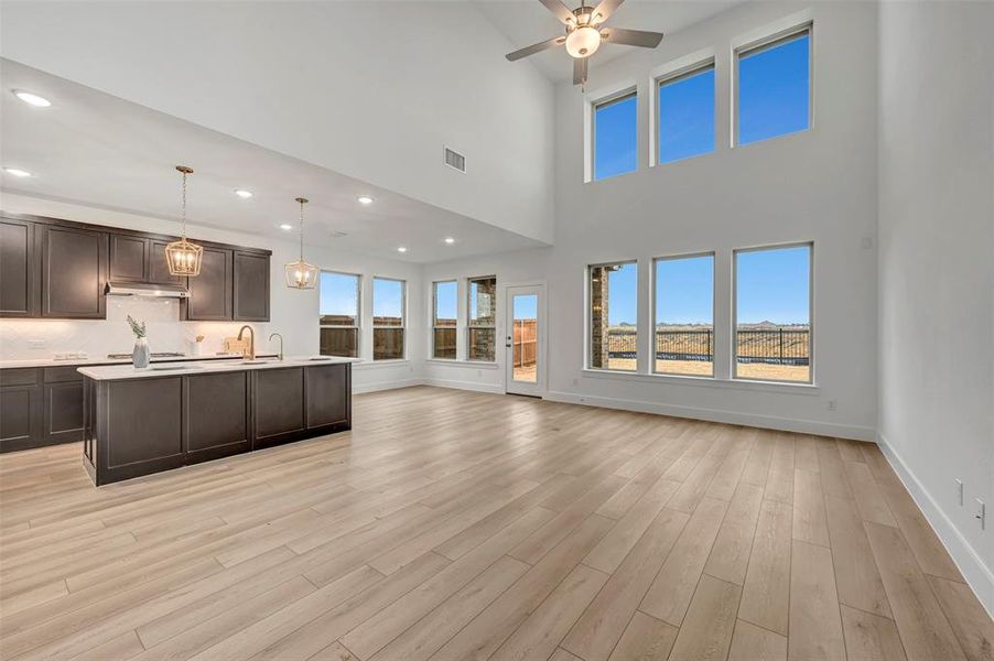 Spacious, unfurnished interior of a new home in Lily Creek at Sutton Fields, Aubrey (Image 27).