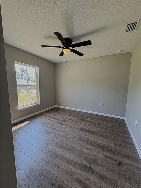 Spacious, unfurnished interior of a new home in , Ocala (Image 29).