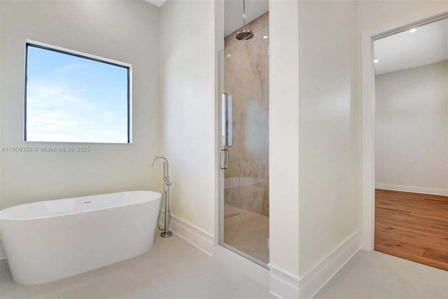 Furnished interior view inside a new home in , West Palm Beach (Image 4).