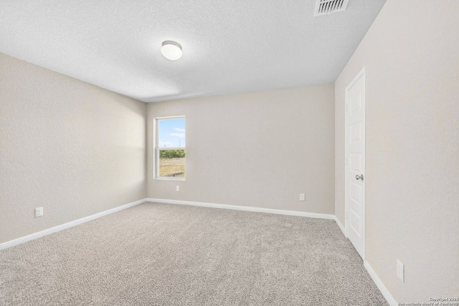 Spacious, unfurnished interior of a new home in Paloma Park, Converse (Image 15). Spacious, unfurnished interior of a new home in Paloma Park, Converse (Image 15).