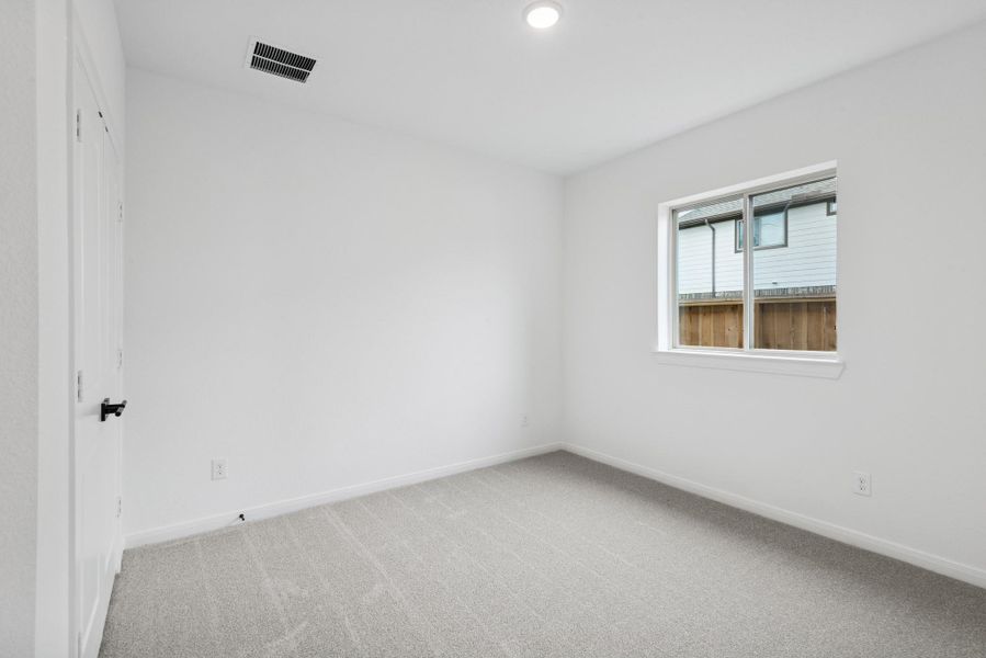 Spacious, unfurnished interior of a new home in Escondido 60', Magnolia (Image 30).